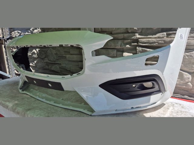 bontott VOLVO V60 Első Lökhárító (Üresen)