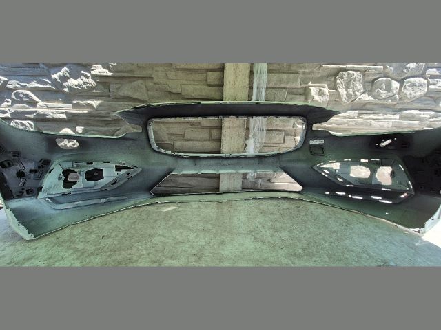 bontott VOLVO V60 Első Lökhárító (Üresen)