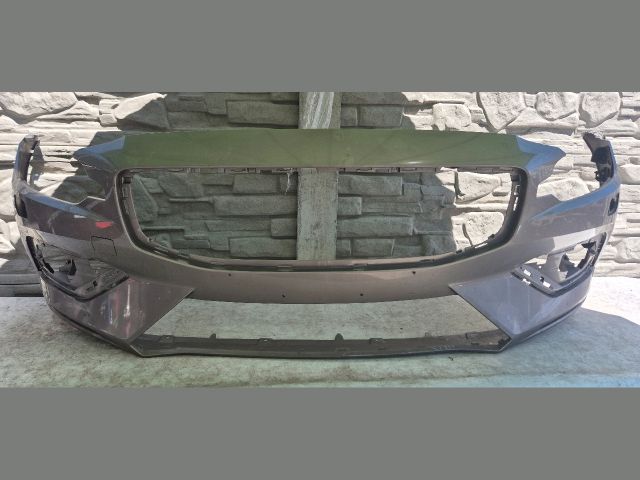 bontott VOLVO V60 Első Lökhárító (Üresen)