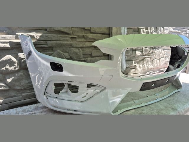 bontott VOLVO V60 Első Lökhárító (Üresen)