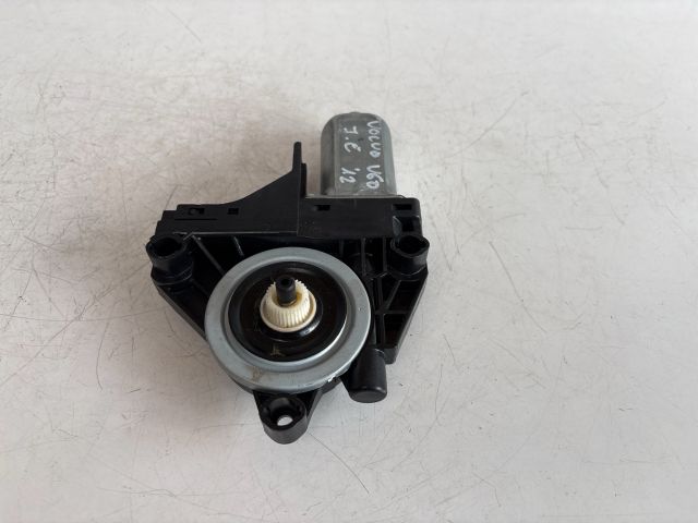 bontott VOLVO V60 Jobb első Ablakemelő Motor