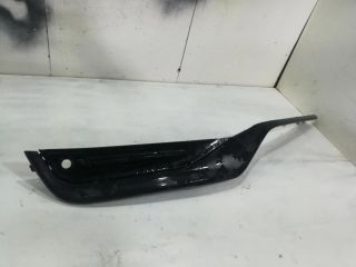 bontott VOLVO V60 Jobb első Lökhárító Díszléc