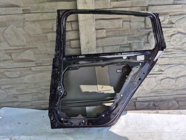 bontott VOLVO V60 Jobb hátsó Ajtó (Üres lemez)