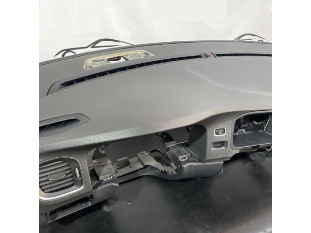 bontott VOLVO V60 Műszerfal Héj