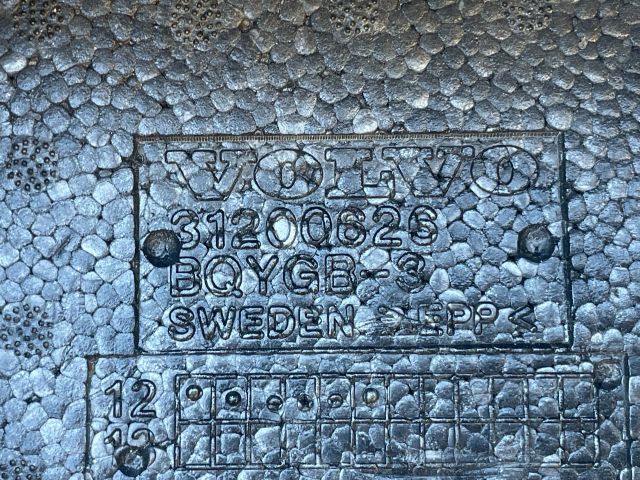 bontott VOLVO V60 Pótkerék Szerszámtartó