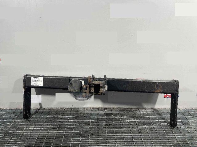 bontott VOLVO V60 Vonóhorog