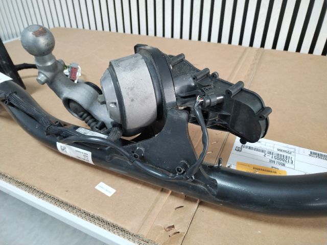 bontott VOLVO V60 Vonóhorog