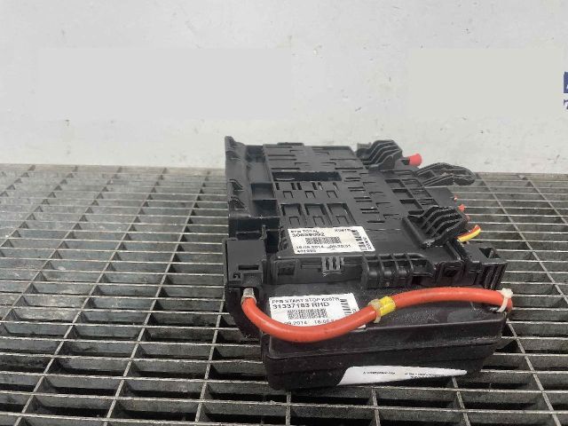 bontott VOLVO V70 Biztosítéktábla Motortér