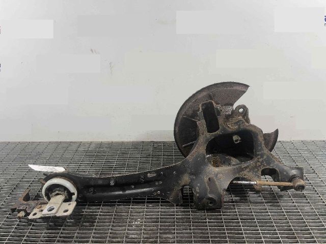 bontott VOLVO V70 Jobb hátsó Csonkállvány