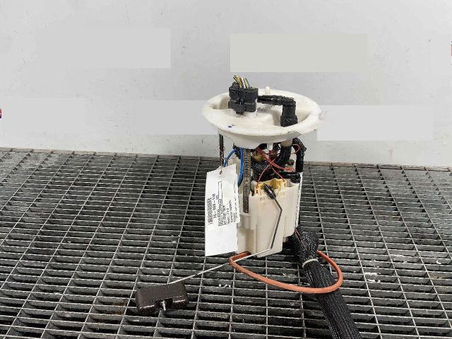 bontott VOLVO V70 Üzemanyag Szivattyú