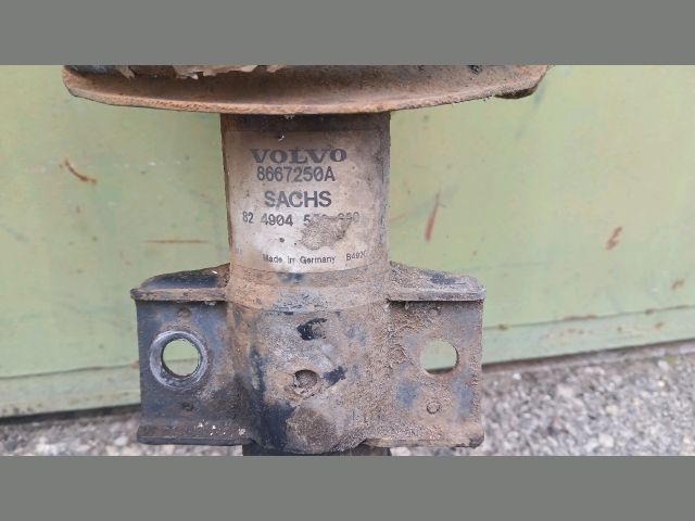 bontott VOLVO V70 Bal első Gólyaláb (Lengécsillapító, Rugó)