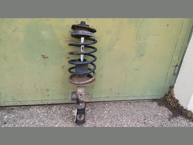 bontott VOLVO V70 Bal első Gólyaláb (Lengécsillapító, Rugó)