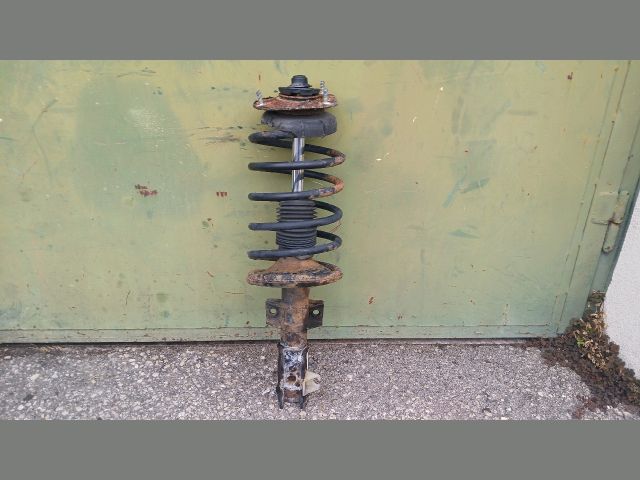 bontott VOLVO V70 Bal első Gólyaláb (Lengécsillapító, Rugó)