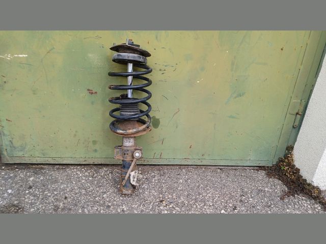 bontott VOLVO V70 Jobb első Gólyaláb (Lengécsillapító, Rugó)