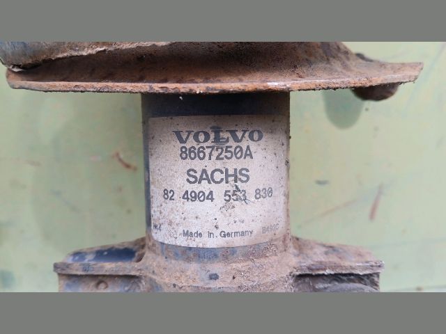 bontott VOLVO V70 Jobb első Gólyaláb (Lengécsillapító, Rugó)