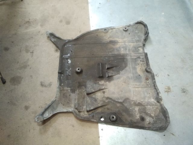 bontott VOLVO V70 Alsó Motorburkolat