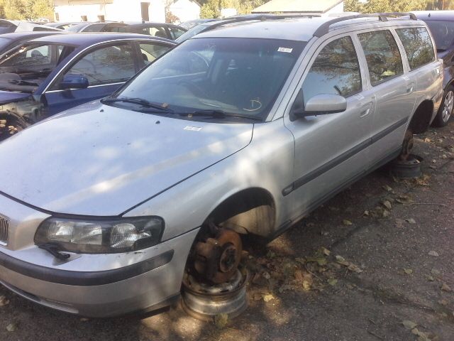 bontott VOLVO V70 Bal hátsó Kerékagy