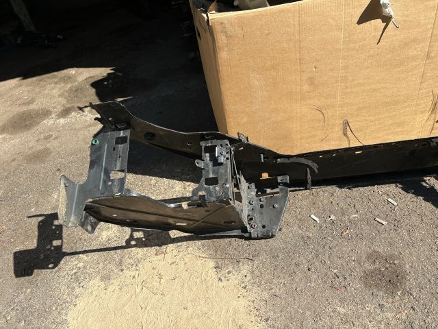 bontott VOLVO V70 Homlokfal (Üres lemez)