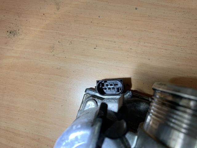 bontott VOLVO V70 Fojtószelep (Elektromos)