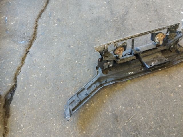 bontott VOLVO V70 Homlokfal (Üres lemez)