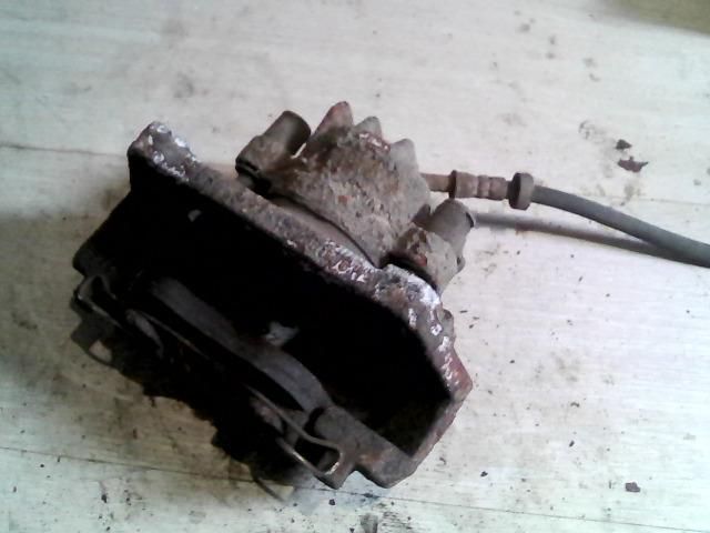 bontott VOLVO V70 Jobb első Féknyereg Munkahengerrel