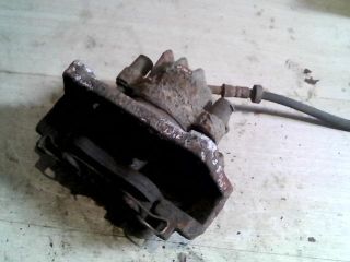 bontott VOLVO V70 Jobb első Féknyereg Munkahengerrel