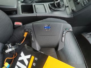 bontott VOLVO V70 Jobb első Féknyereg Munkahengerrel