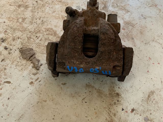 bontott VOLVO V70 Jobb hátsó Féknyereg Munkahengerrel