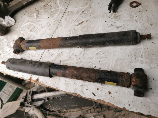 bontott VOLVO V70 Jobb hátsó Lengéscsillapító