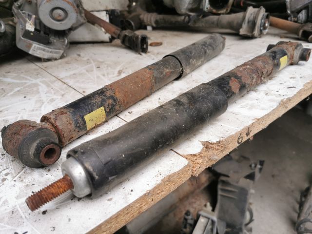 bontott VOLVO V70 Jobb hátsó Lengéscsillapító