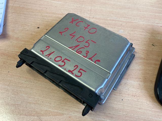 bontott VOLVO V70 Motorvezérlő