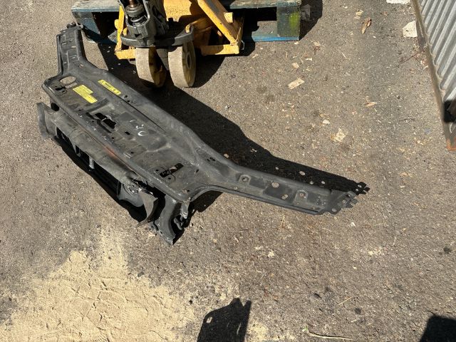 bontott VOLVO V70 Homlokfal (Üres lemez)