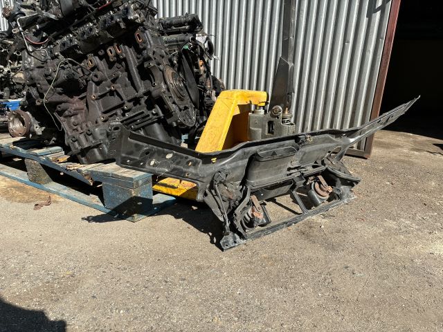 bontott VOLVO V70 Homlokfal (Üres lemez)