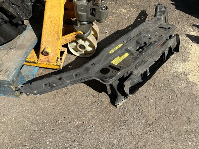 bontott VOLVO V70 Homlokfal (Üres lemez)