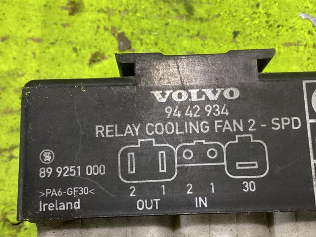 bontott VOLVO V70 Hűtőventilátor Relé