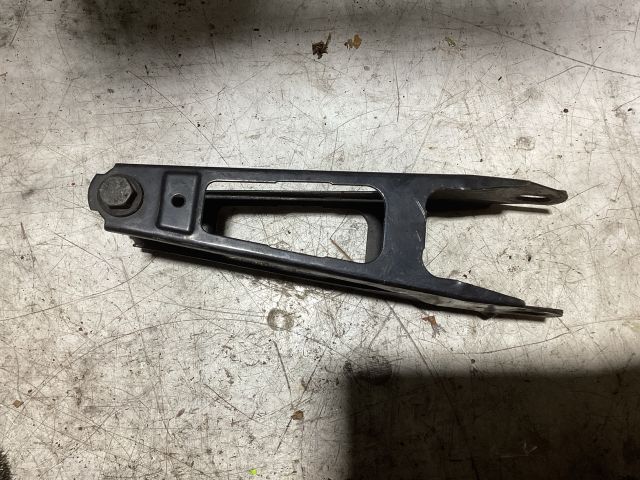 bontott VOLVO V70 Motor Tartó Bak (Pozíciófüggetlen)