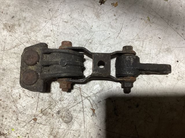 bontott VOLVO V70 Váltó Tartó Bak (Pozíciófüggetlen)