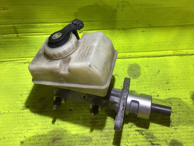 bontott VOLVO V70 Főfékhenger