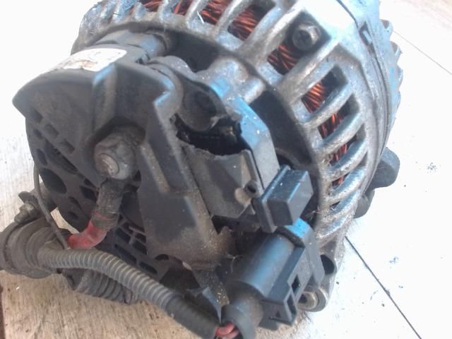 bontott VOLVO V70 Generátor