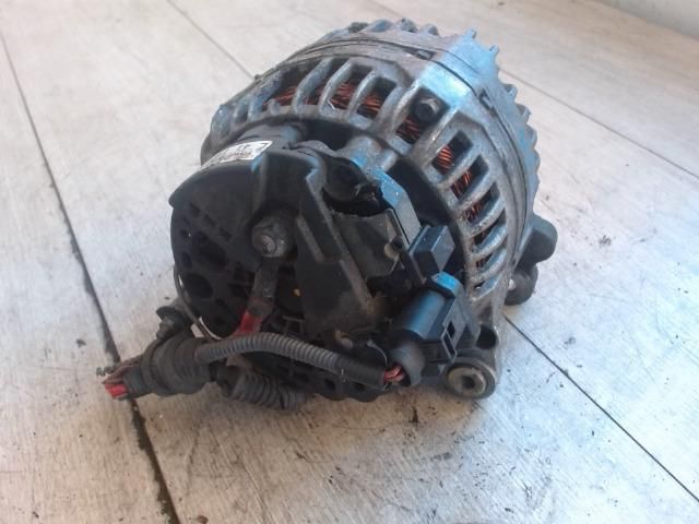 bontott VOLVO V70 Generátor