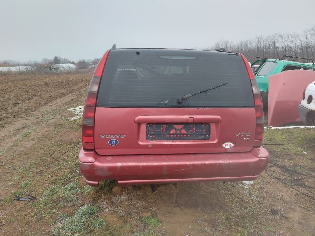 bontott VOLVO V70 Jobb hátsó Féknyereg Munkahengerrel