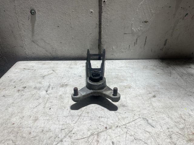 bontott VOLVO V70 Motor Tartó Bak (Pozíciófüggetlen)