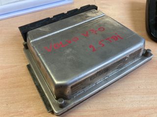 bontott VOLVO V70 Motorvezérlő