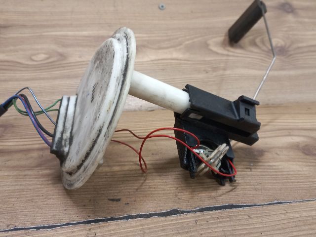 bontott VOLVO V70 Üzemanyagszint Jeladó