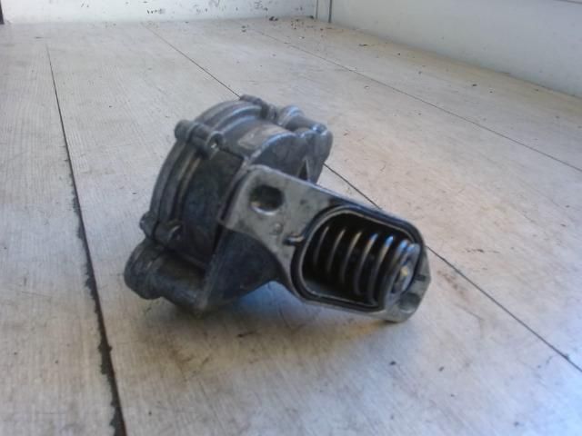 bontott VOLVO V70 Vákumpumpa