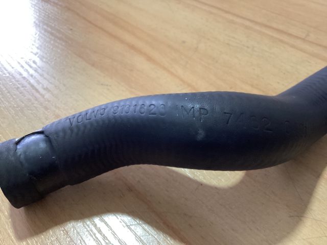 bontott VOLVO V70 Vízcső