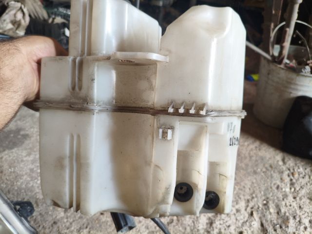 bontott VOLVO V70 Ablakmosó Tartály