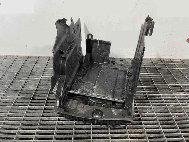 bontott VOLVO V70 Akkumulátor Tartó