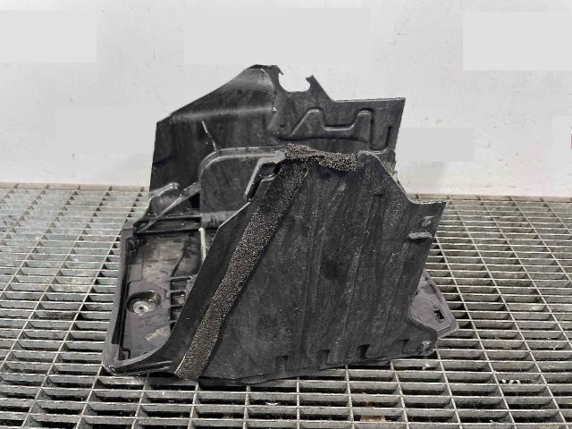 bontott VOLVO V70 Akkumulátor Tartó