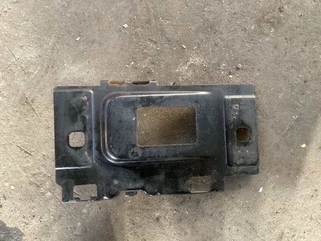 bontott VOLVO V70 Bal első Lökhárító Merevítő Tartó (Fém)